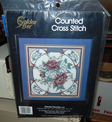 Golden bee counted cross - golden,